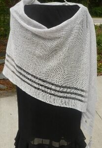 Alternative view of 4-Seasons Silver Poncho, 100% Irish Linen, Authentic Irish