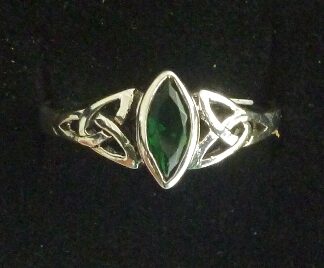 Go Green! Sterling Silver Trinity Knot ring w/Synthetic Emerald