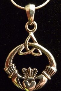 Wow! Sterling Silver Trinity Knot/Claddagh Necklace